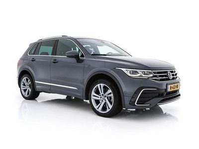 Grau Gebraucht 2021 VW Tiguan Business+ SUV | 24.945 € (Fairer Preis)