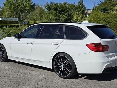 Usata BMW 330 Sport Line 258 CV (189 kW) 2013 Bianco Station wagon