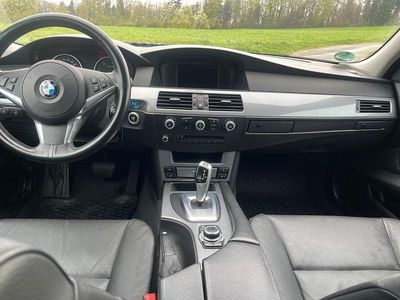 Usata BMW 525 Sport Line 197 CV (144 kW) 2010 Nero Station wagon