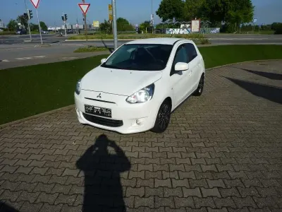 Gebraucht Mitsubishi Space Star 80 PS (58 kW) 2014 Weiß Van / Kleinbus