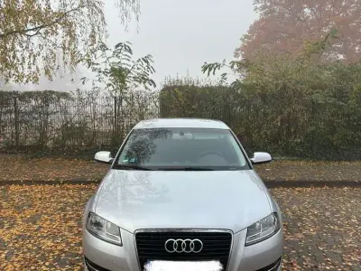 Gebraucht Audi A3 Sportback Ambiente 105 PS (77 kW) 2012 Grau Kleinwagen