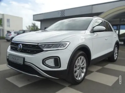 Gebraucht VW T-Roc Life 150 PS (110 kW) 2025 Farbe: SUV