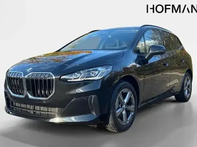 Neu BMW 218 Luxury Line 136 PS (100 kW) 2026 Schwarz Coupé