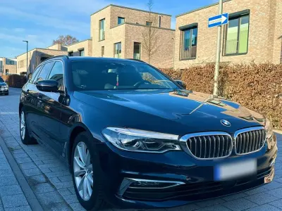 Gebraucht BMW 540 Luxury Line 320 PS (235 kW) 2018 Blau Kombi