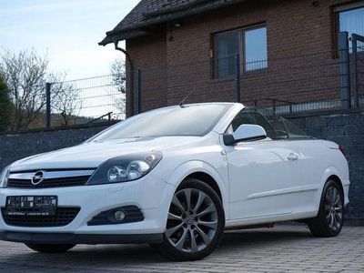 Gebraucht Opel Astra Cabriolet Edition 116 PS (85 kW) 2010 Weiß Cabrio