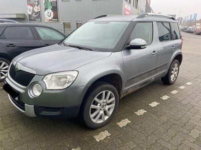 Gebraucht Skoda Yeti Adventure 105 PS (77 kW) 2012 Grau SUV
