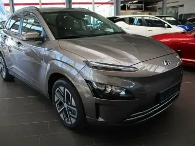 Gebraucht Hyundai Kona Edition 30+ 100 kW (136 PS) 2022 Grau SUV