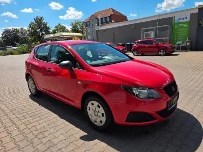 Gebraucht Seat Ibiza Reference 69 PS (50 kW) 2010 Rot Limousine