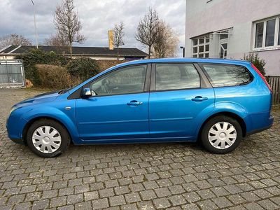 Blau Gebraucht 2007 Ford Focus Ghia Kombi | 1.200 € (Guter Preis)