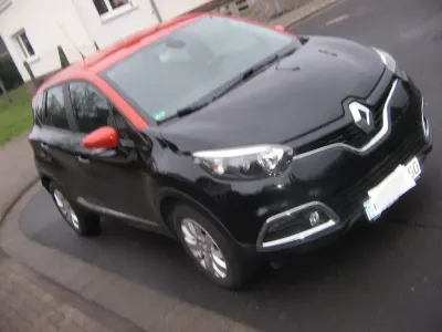 Używany Renault Captur Life 90 KM (66 kW) 2017 Czarny SUV