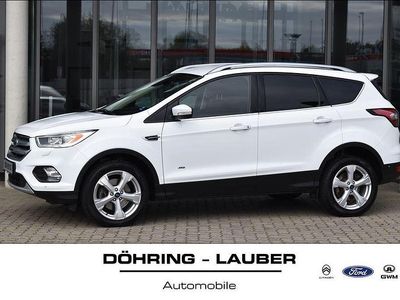 Gebraucht Ford Kuga Titanium 179 PS (131 kW) 2017 Frost weiß SUV