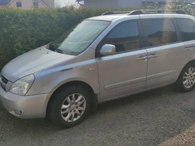 Gebraucht Kia Carnival 180 PS (132 kW) 2007 Silber Van / Kleinbus
