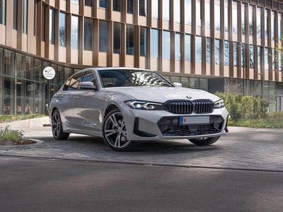 Usata BMW 330 Sport Line 245 CV (180 kW) 2024 Bianco Berlina