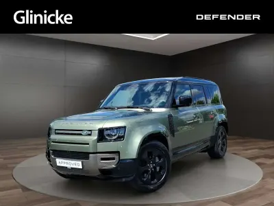 Gebraucht Land Rover Defender SE Dynamic 300 PS (220 kW) 2025 Pangea green SUV