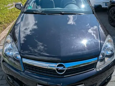 Gebraucht Opel Astra 105 PS (77 kW) 2007 Schwarz Cabrio