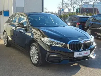 Używany BMW 118 Advantage 136 KM (100 kW) 2022 Czarny Hatchback
