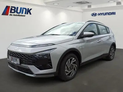 Neu Hyundai Bayon Comfort 101 PS (74 kW) 2025 Lumen grey SUV