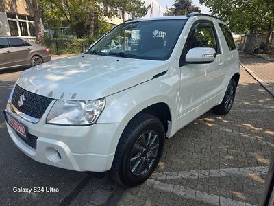 Gebraucht Suzuki Grand Vitara Club 166 PS (122 kW) 2009 Weiß SUV