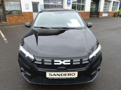 Perlmuttschwarz metallic Gebraucht 2024 Dacia Sandero Essentiel Kleinwagen | 16.600 € (Fairer Preis)