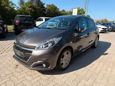 Gebraucht Peugeot 208 Signature Sky 82 PS (60 kW) 2019 Grau Kleinwagen