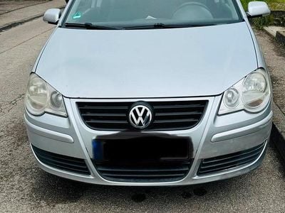 Gebraucht VW Polo 75 PS (55 kW) 2005 Silber Kleinwagen