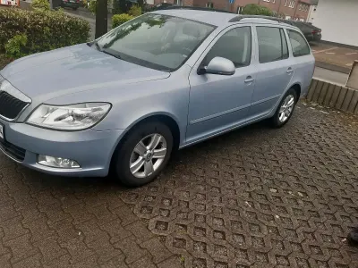 Używany Skoda Octavia 160 KM (117 kW) 2010 Niebieski Kombi