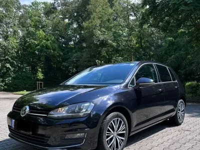 Gebraucht VW Golf VII Allstar 110 PS (80 kW) 2016 Schwarz Limousine