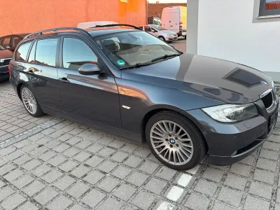 Gebraucht BMW 320 177 PS (130 kW) 2007 Schwarz Kombi
