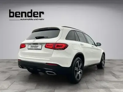 Gebraucht Mercedes GLC200 163 PS (119 kW) 2021 Weiß SUV