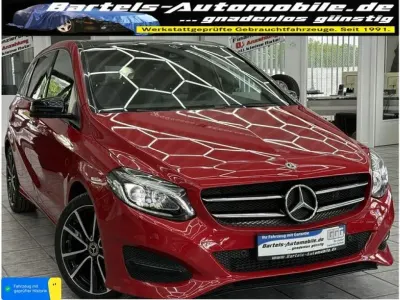 Gebraucht Mercedes 200 Style 136 PS (100 kW) 2019 Jupiterrot  unilack Limousine