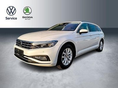 Usata VW Passat 150 CV (110 kW) 2022 Bianco Station wagon