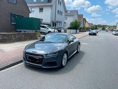 Grau Gebraucht 2015 Audi TT S-Line Coupé | 16.999 € (Guter Preis)