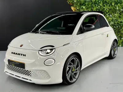Neu Abarth 500e Turismo 114 kW (155 PS) 2026 Weiß Kleinwagen