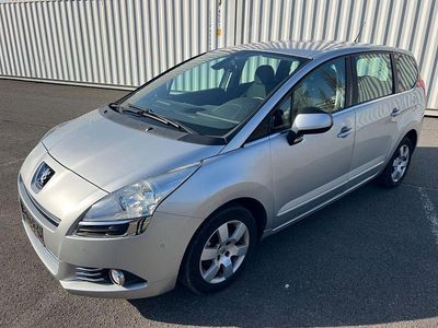 Gebraucht Peugeot 5008 Active 120 PS (88 kW) 2013 Silber Van / Kleinbus