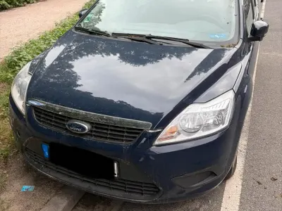 Gebraucht Ford Focus 80 PS (58 kW) 2009 Blau Limousine