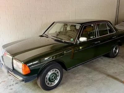 Gebraucht Mercedes E230 136 PS (100 kW) 1984 Grün Limousine