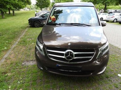 Mercedes V250