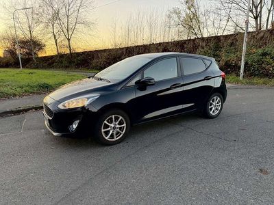Gebraucht Ford Fiesta Cool & Connect 86 PS (63 kW) 2019 Schwarz Limousine