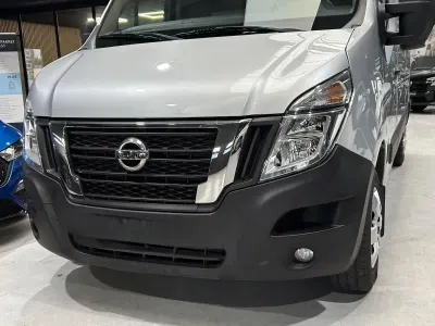 Gebraucht Nissan Interstar Acenta 135 PS (99 kW) 2023 Grau Van