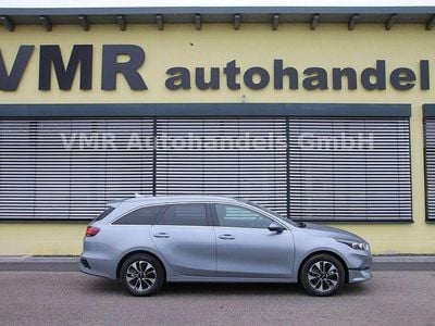 Neu Kia Ceed Sportswagon 140 PS (102 kW) 2026 Silber Kombi