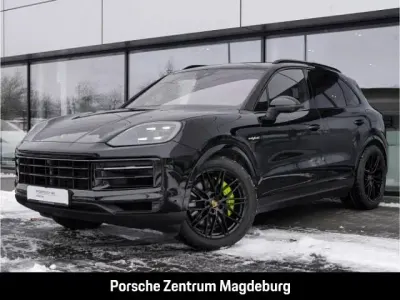 Gebraucht Porsche Cayenne E-Hybrid 470 PS (345 kW) 2023 Schwarz SUV