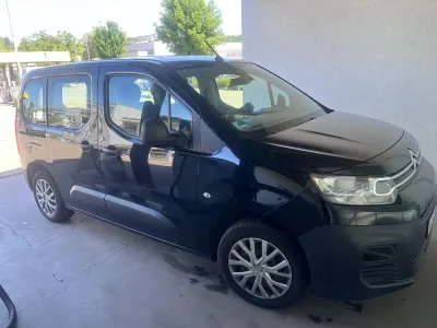Gebraucht Citroën Berlingo 102 PS (75 kW) 2019 Schwarz Van / Kleinbus