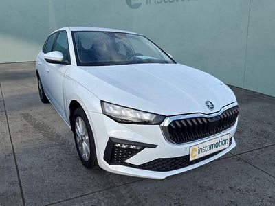 Gebraucht Skoda Scala Selection 150 PS (110 kW) 2024 Weiß Kleinwagen