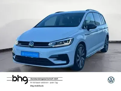 Gebraucht VW Touran Highline 150 PS (110 kW) 2025 Weiß Van / Kleinbus