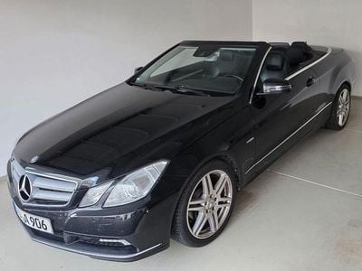 Schwarz Gebraucht 2010 Mercedes E200 Avantgarde Cabrio | 12.199 € (Guter Preis)