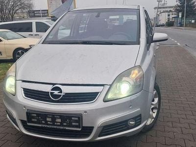 Gebraucht Opel Zafira Edition 150 PS (110 kW) 2005 Silber Van / Kleinbus