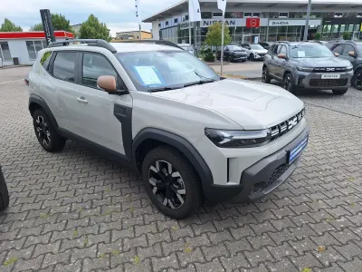 Gebraucht Dacia Duster Extreme 141 PS (103 kW) 2024 Beige sandstone SUV