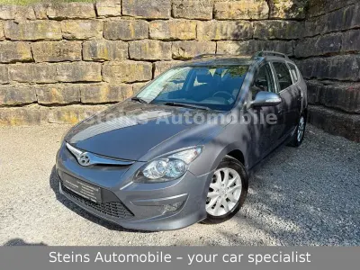 Gebraucht Hyundai i30 Comfort 126 PS (92 kW) 2011 Grau Kombi