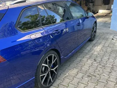 Gebraucht VW Golf VIII R 320 PS (235 kW) 2024 Blau Kombi