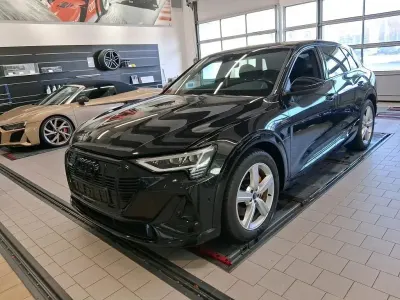 Używany Audi e-tron Black Edition 230 kW (313 KM) 2022 Czarny SUV